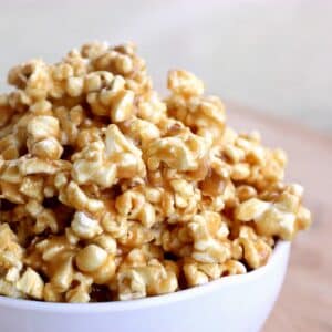 peanut-butter-popcorn-gooey
