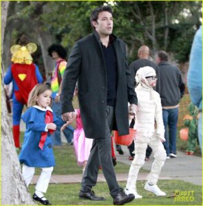 Ben Affleck takes the Family around the Neighborhood