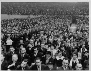 5279081507_a350696480_z